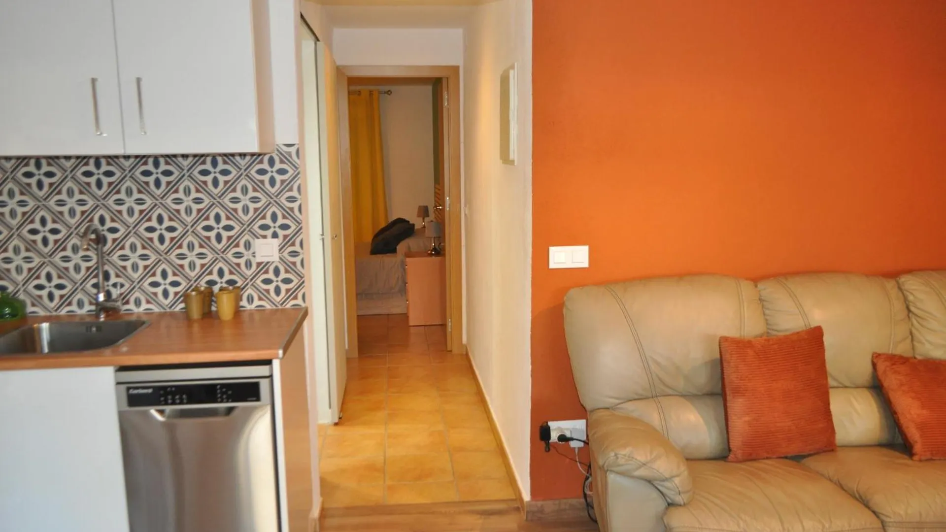 Near Beach Sant Pere Pescador Apartament